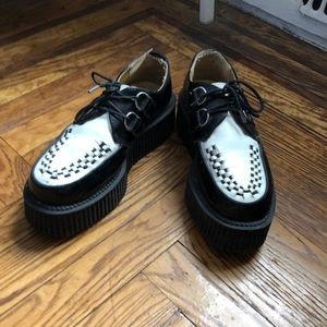 TUK Mondo Platform Creepers